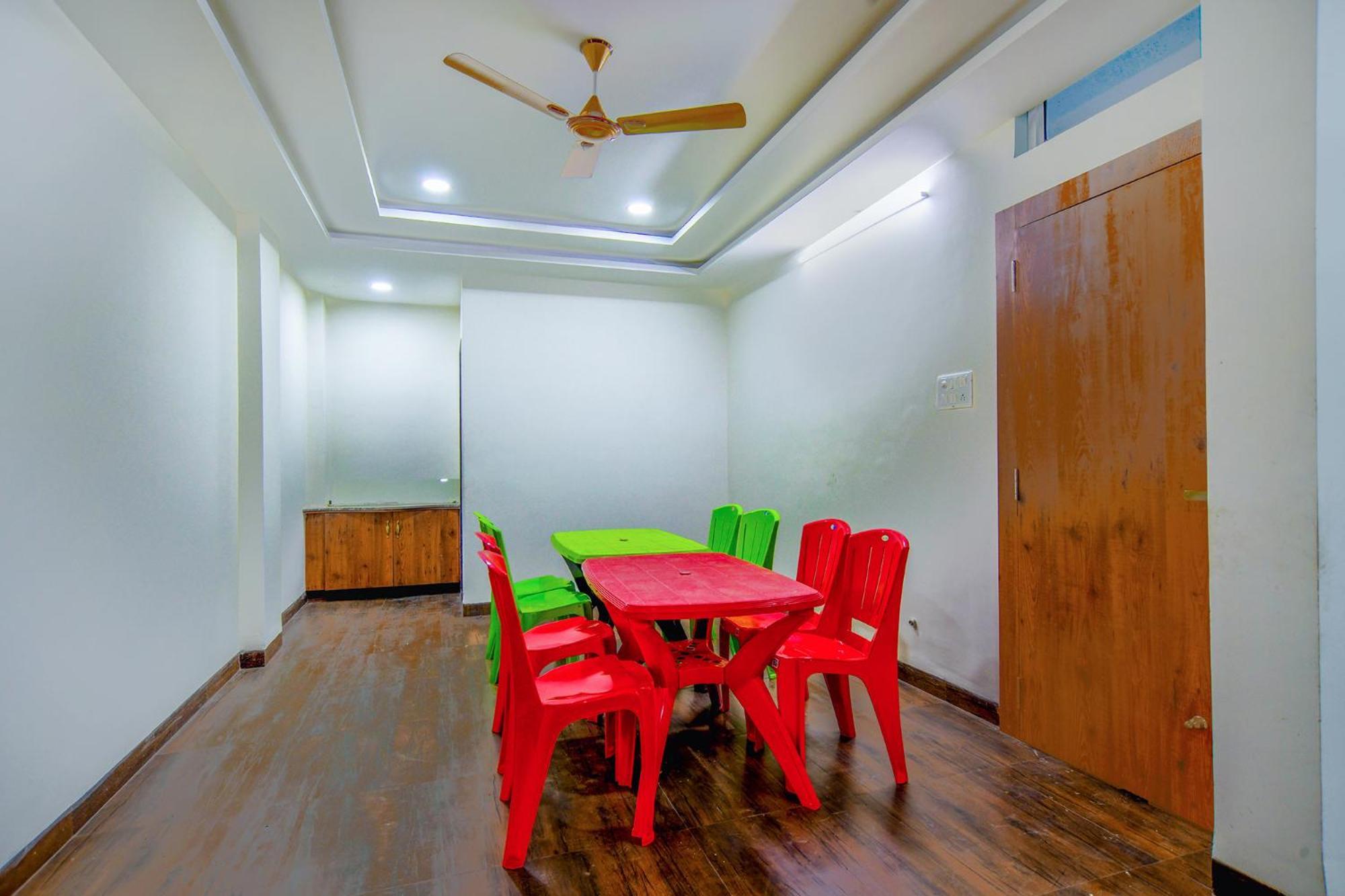 Hotel O Regal إندور المظهر الخارجي الصورة