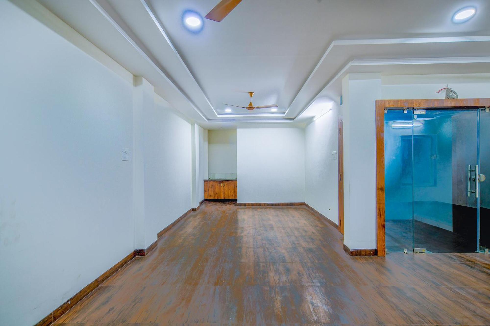 Hotel O Regal إندور المظهر الخارجي الصورة