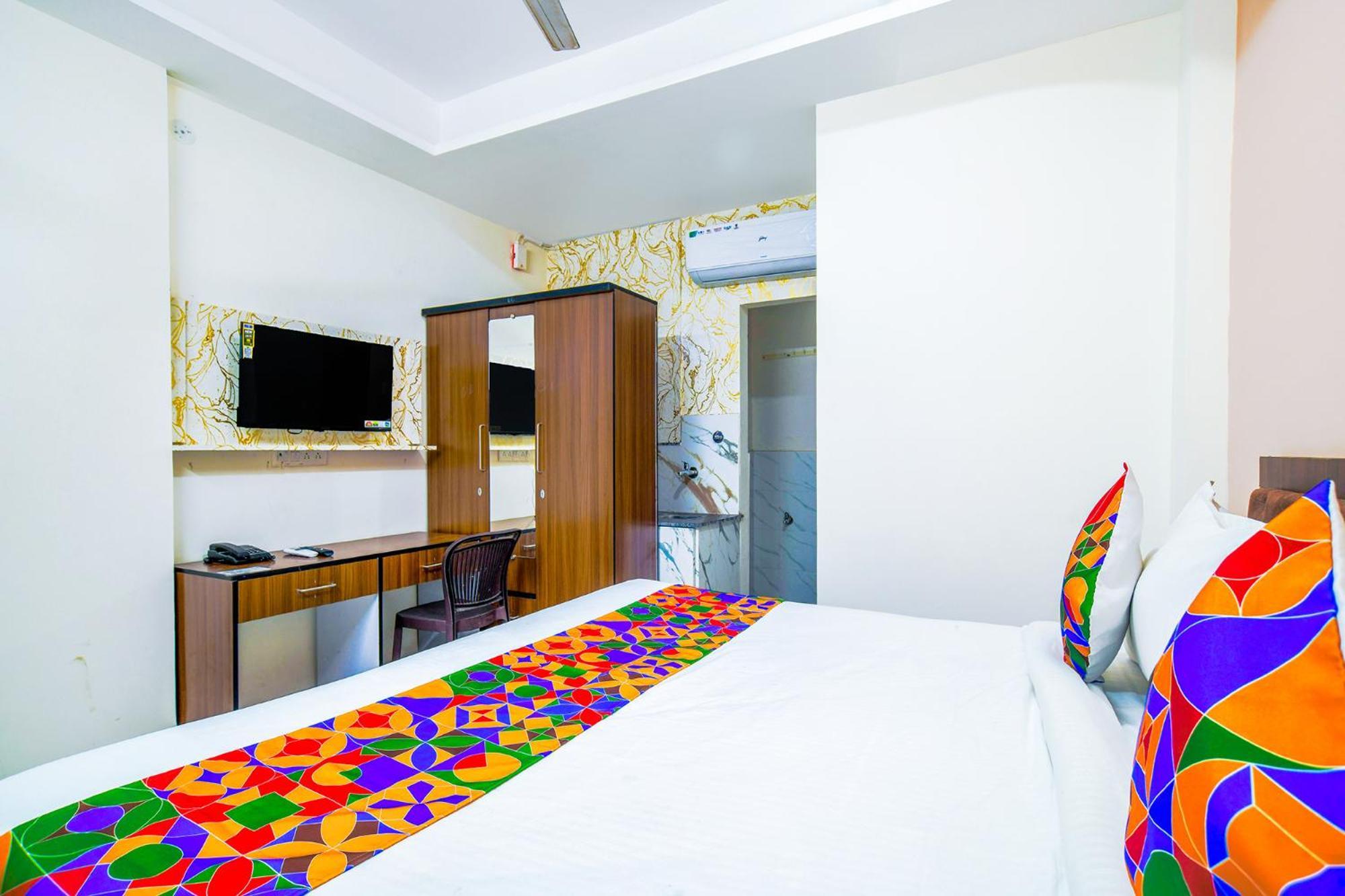 Hotel O Regal إندور المظهر الخارجي الصورة
