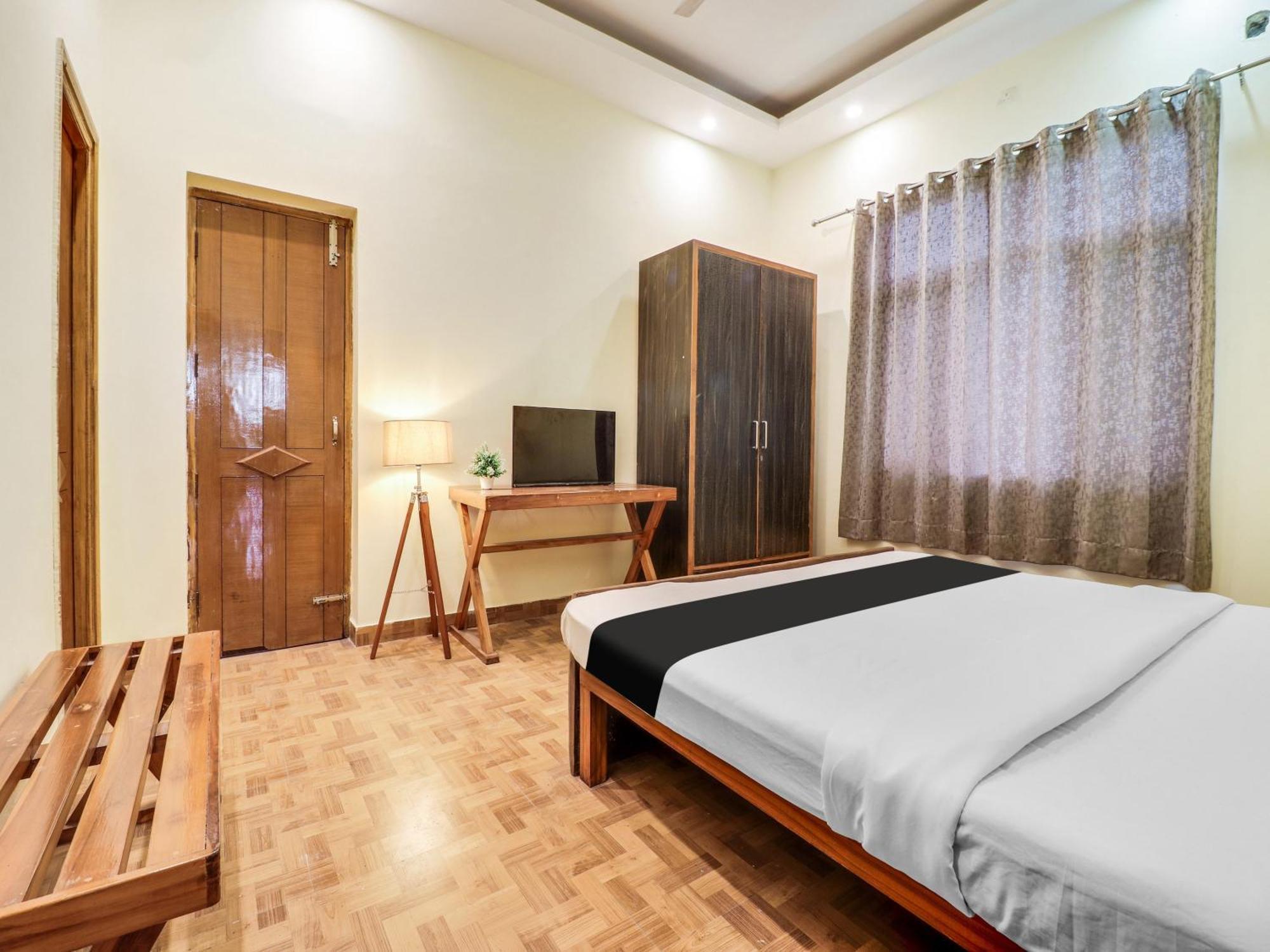 Hotel O Regal إندور المظهر الخارجي الصورة